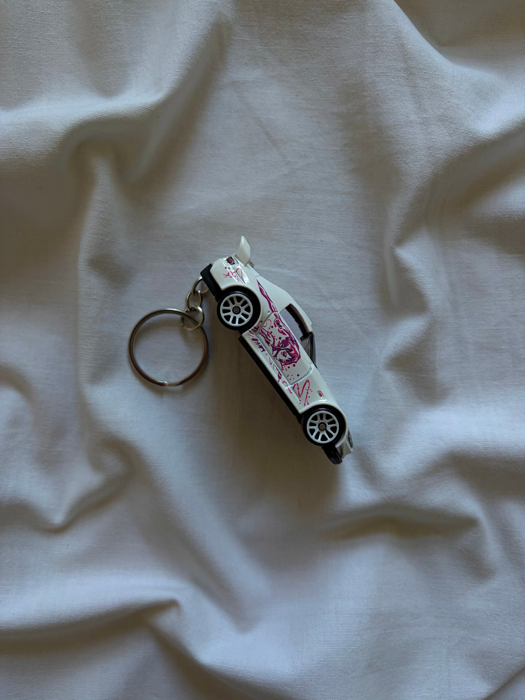 Hot Wheels Honda S2000 keychain - Fast&amp;Furious "Suki"