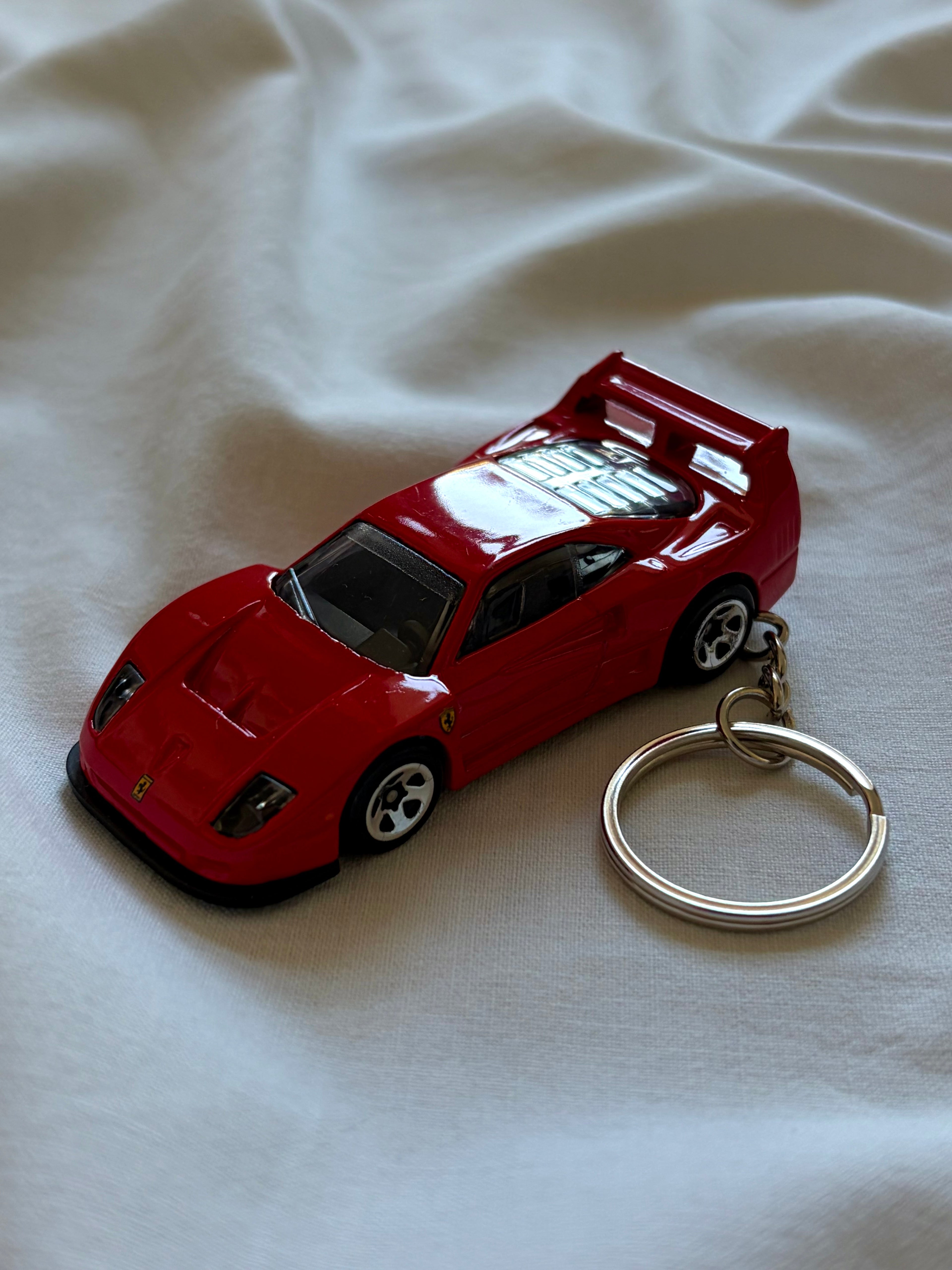 Hot Wheels Ferrari F40 Competizione keychain