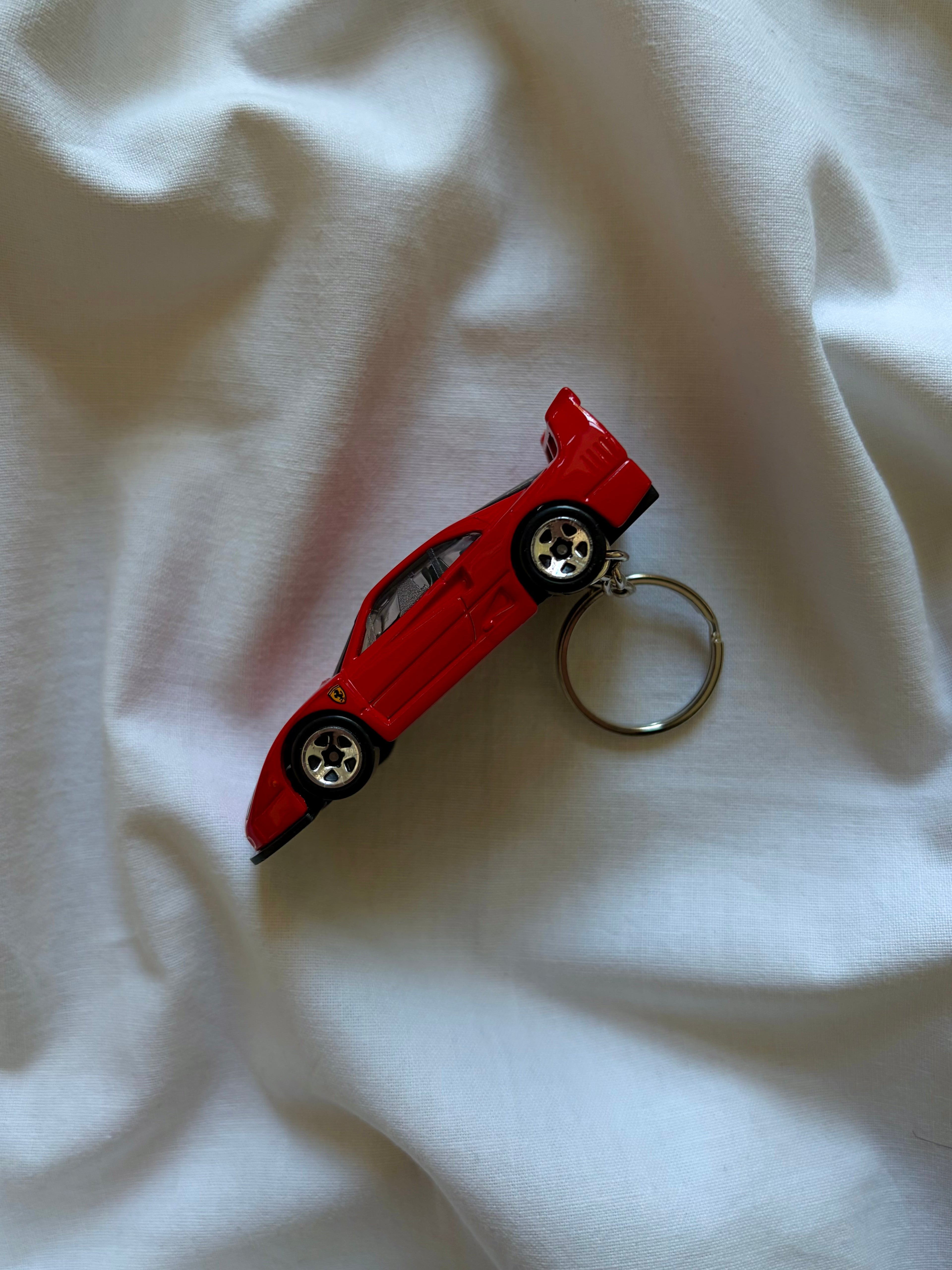 Hot Wheels Ferrari F40 Competizione keychain