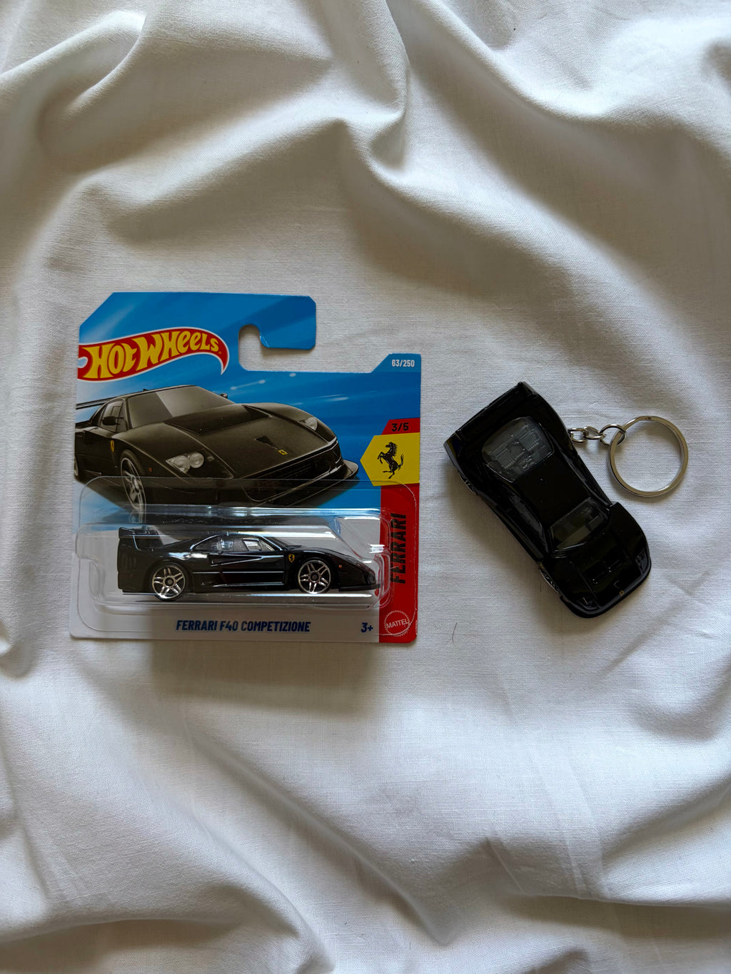 Hot Wheels Ferrari F40 Competizione keychain