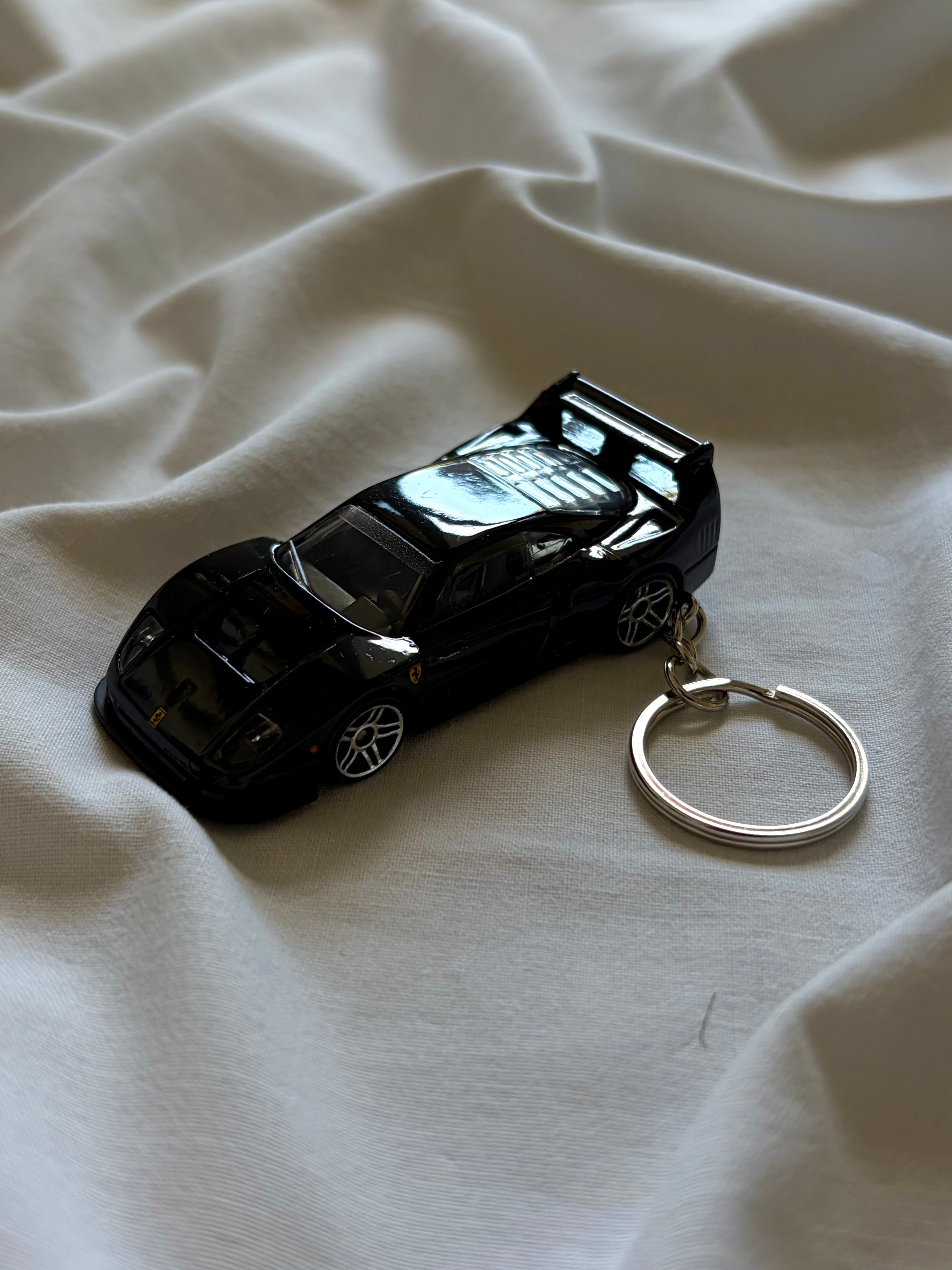 Hot Wheels Ferrari F40 Competizione keychain