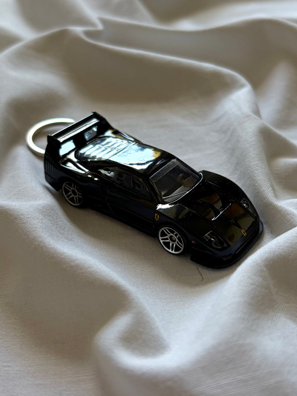 Hot Wheels Ferrari F40 Competizione keychain