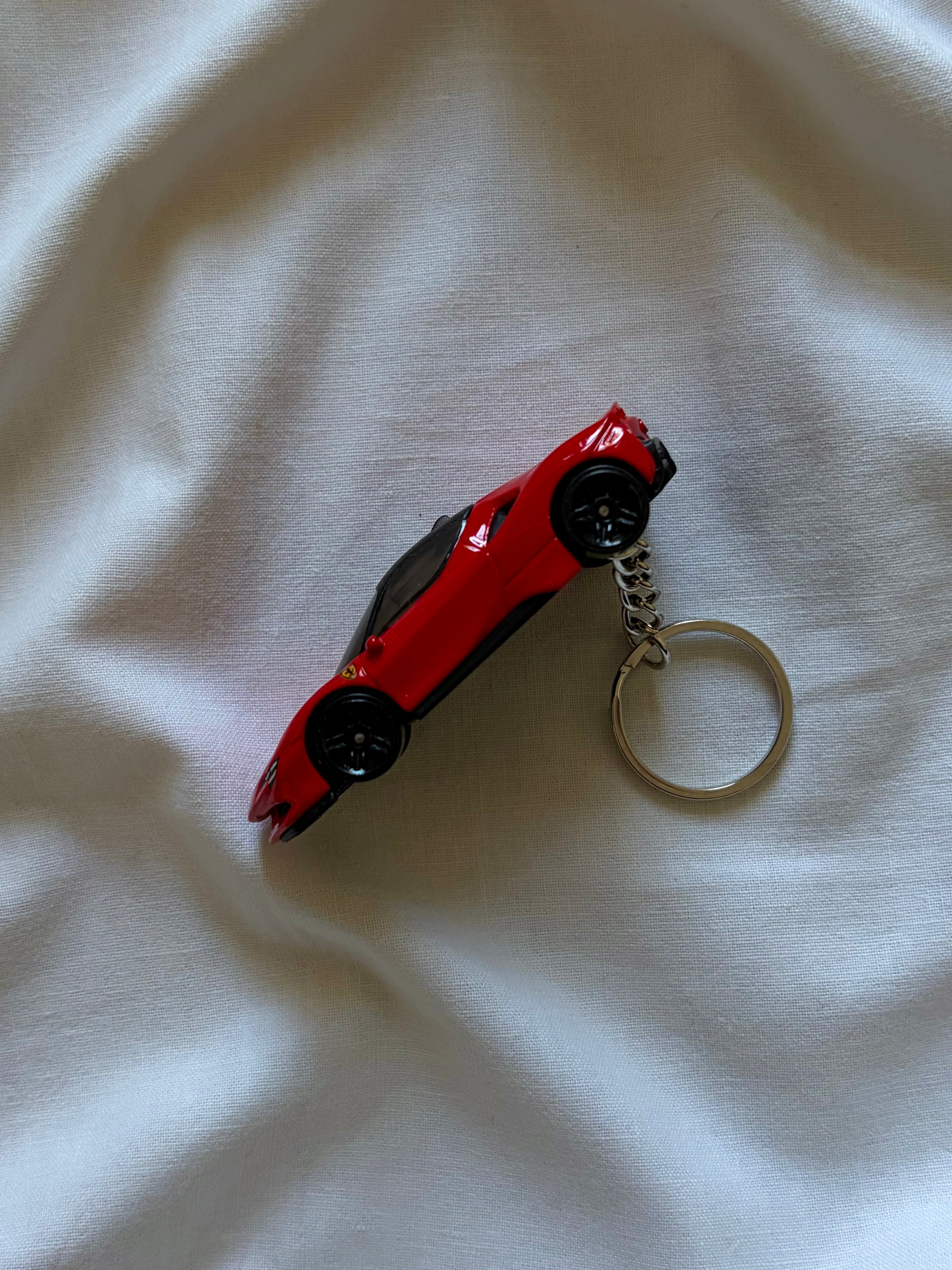Hot Wheels Ferrari SF90 Stradale keychain