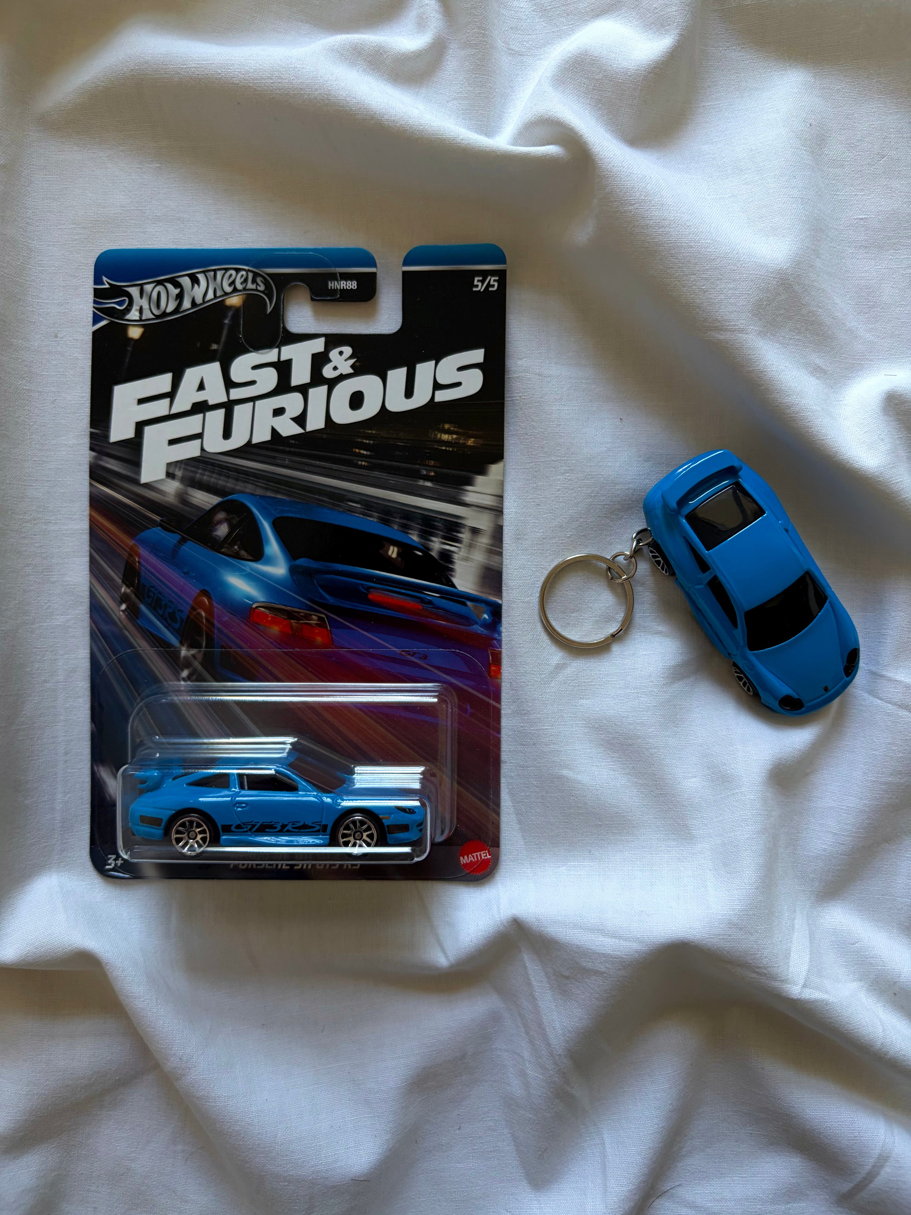 Hot Wheels Porsche 911 GT3 RS keychain
