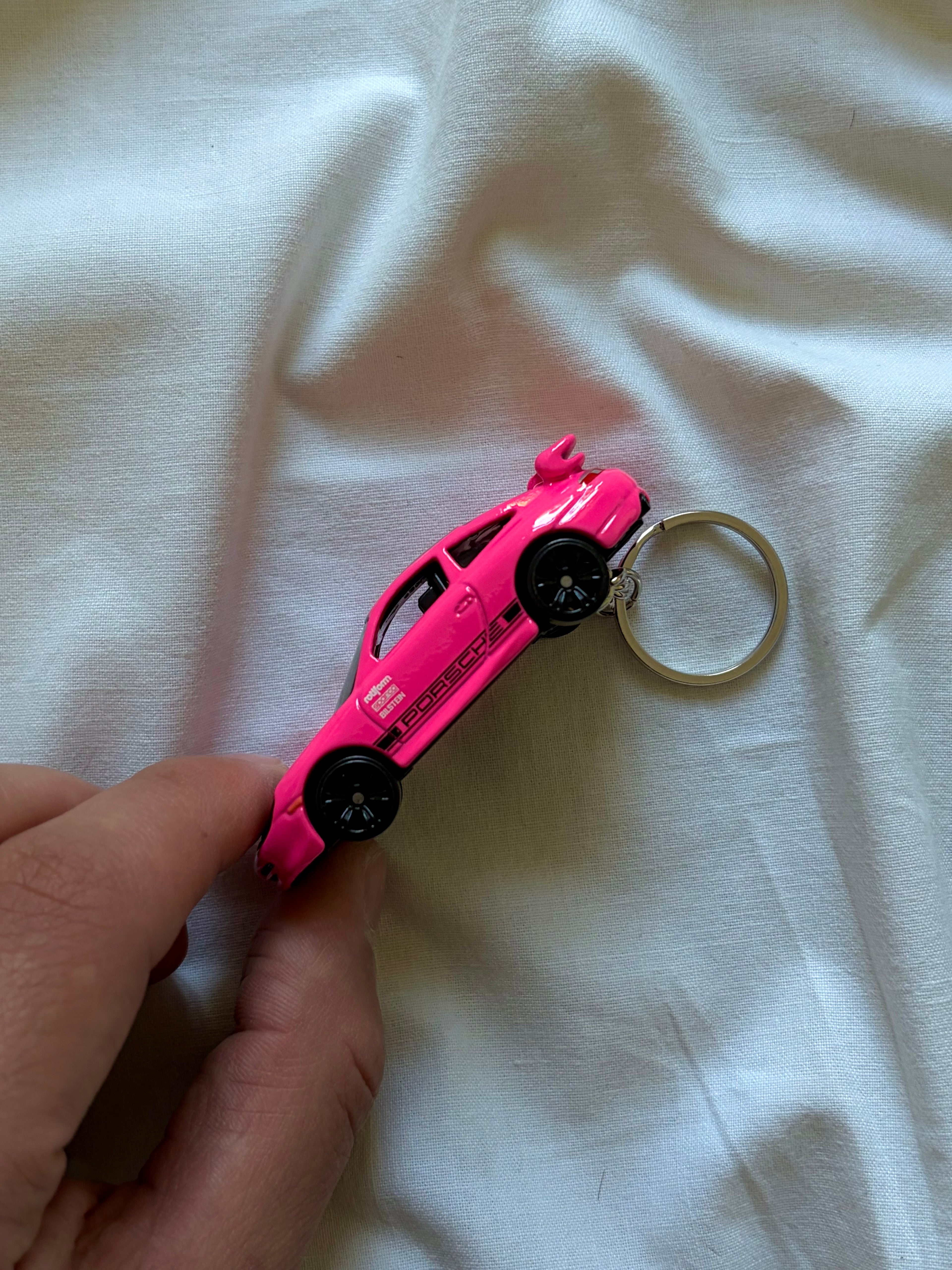 Hot Wheels Porsche 911 GT3 Cup keychain