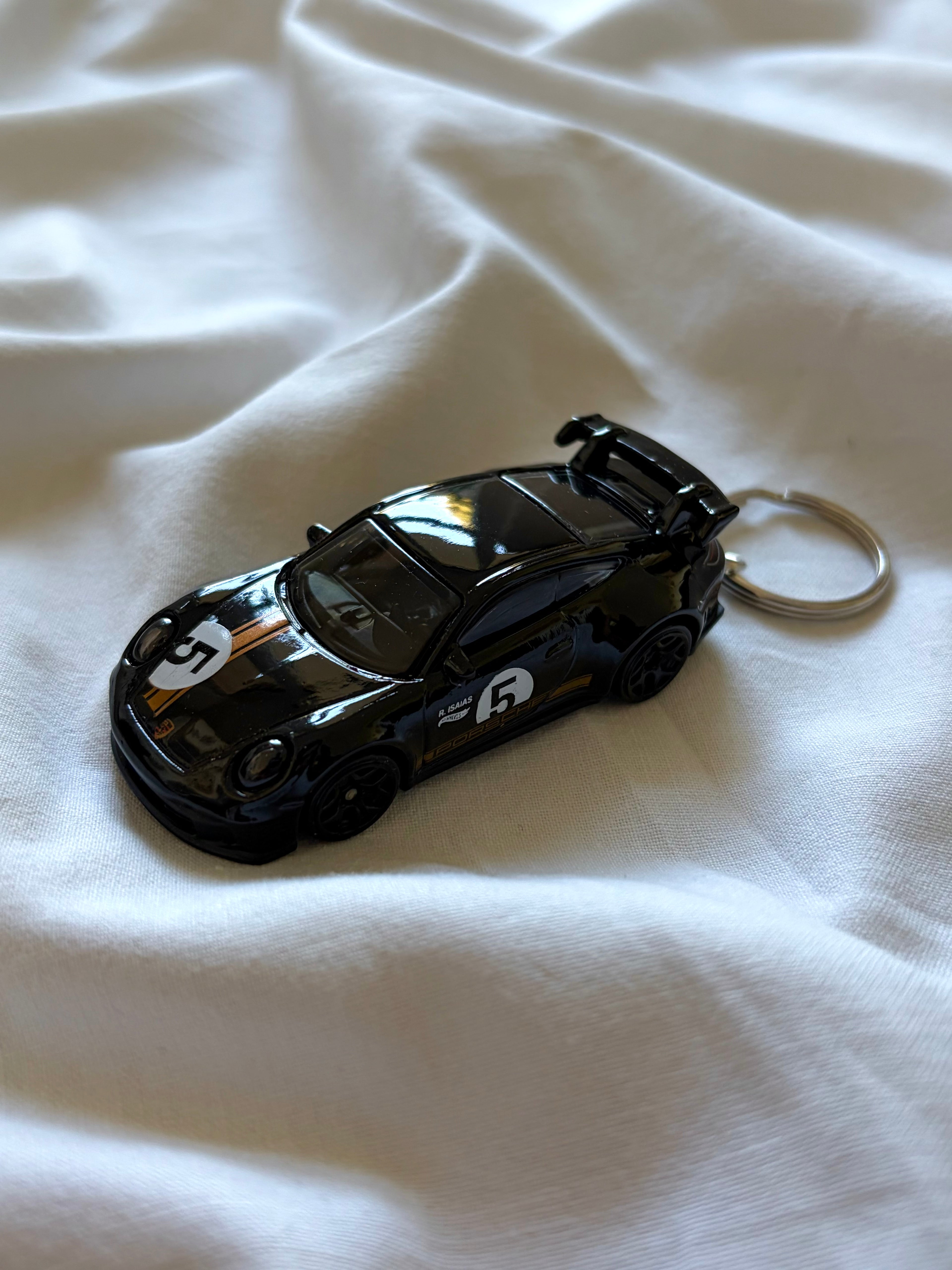 Hot Wheels Porsche 911 GT3 keychain