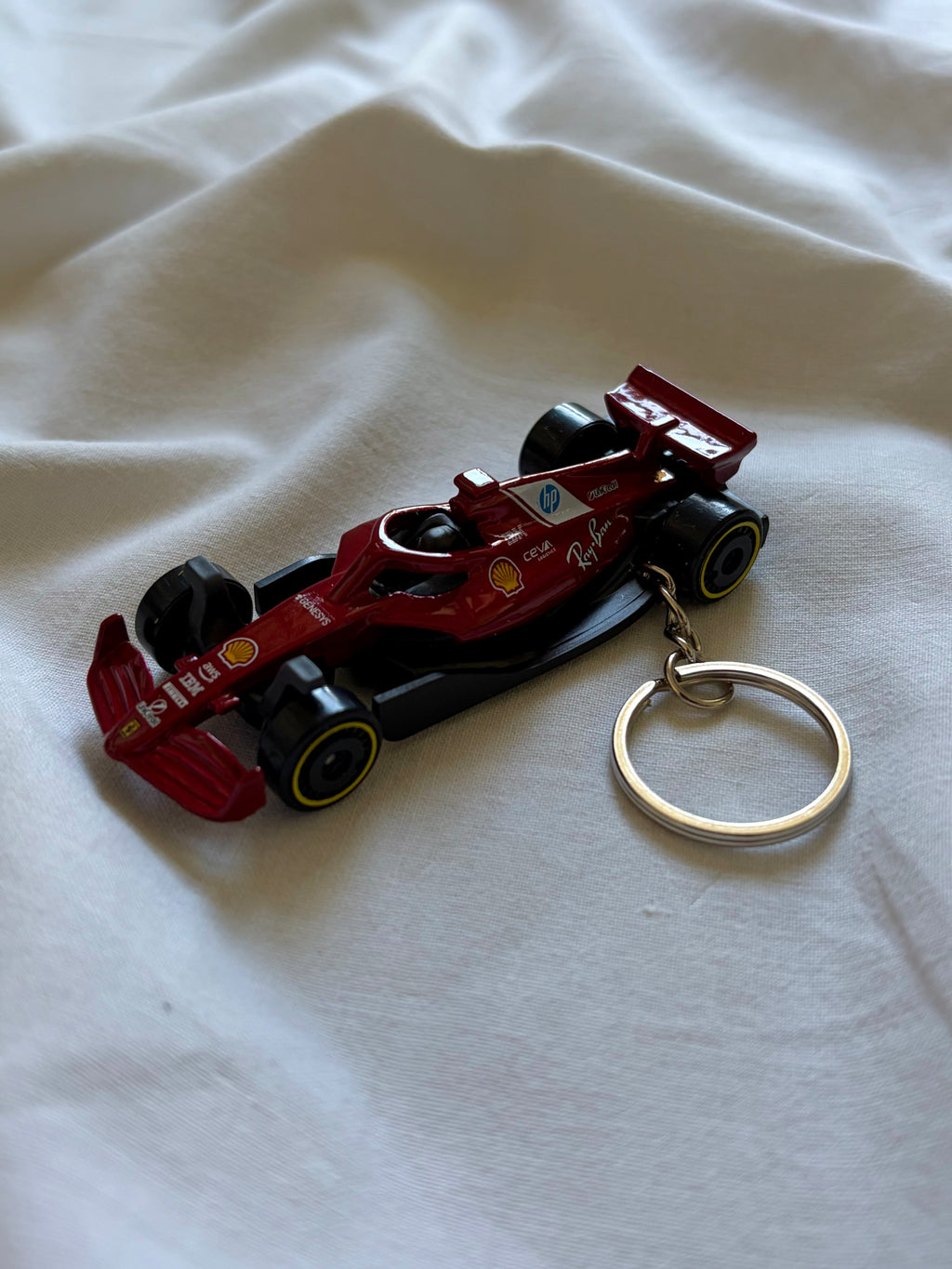 Brelok Hot Wheels Formula 1 Scuderia Ferrari HP