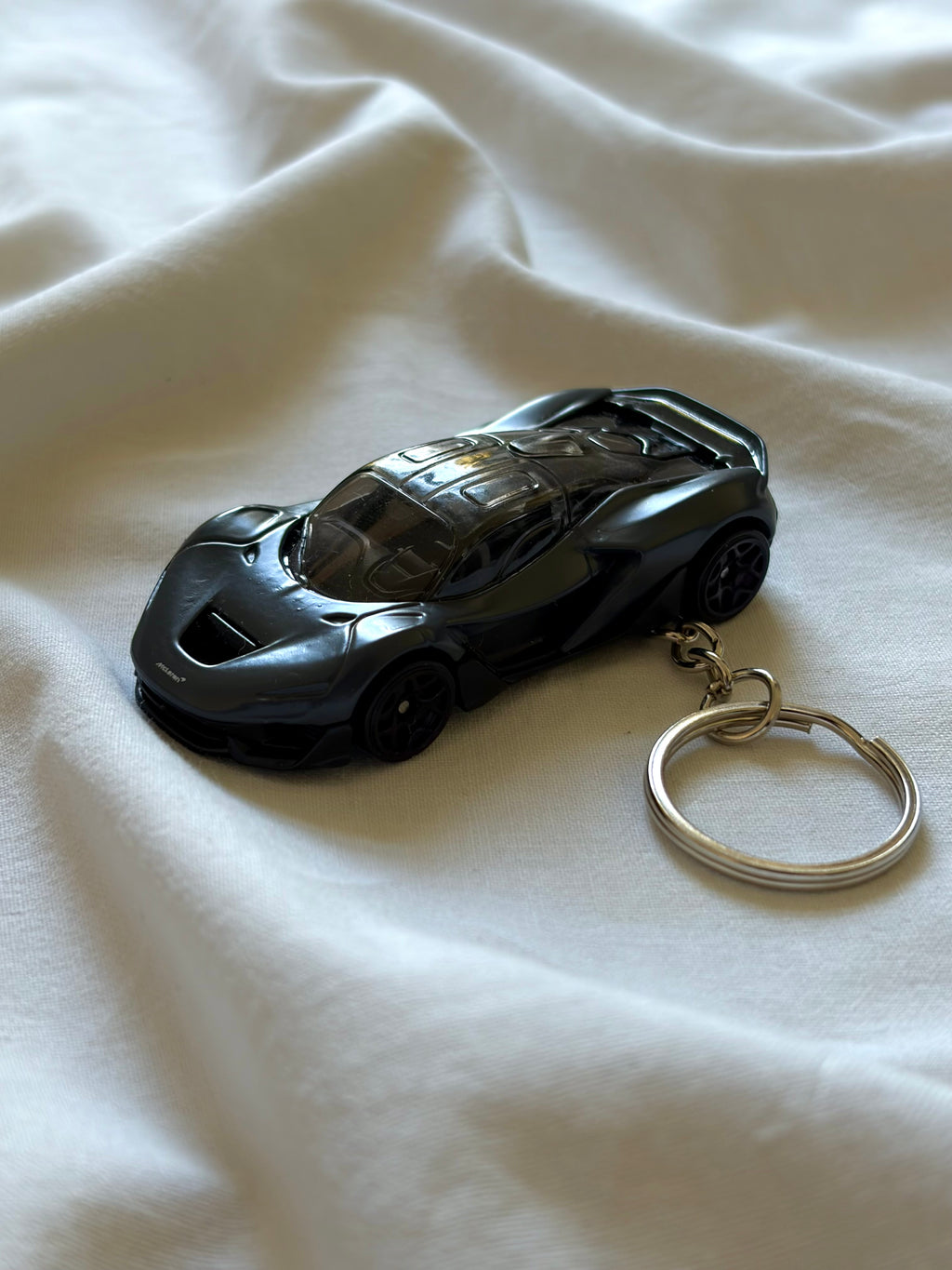 Brelok Hot Wheels McLaren W1