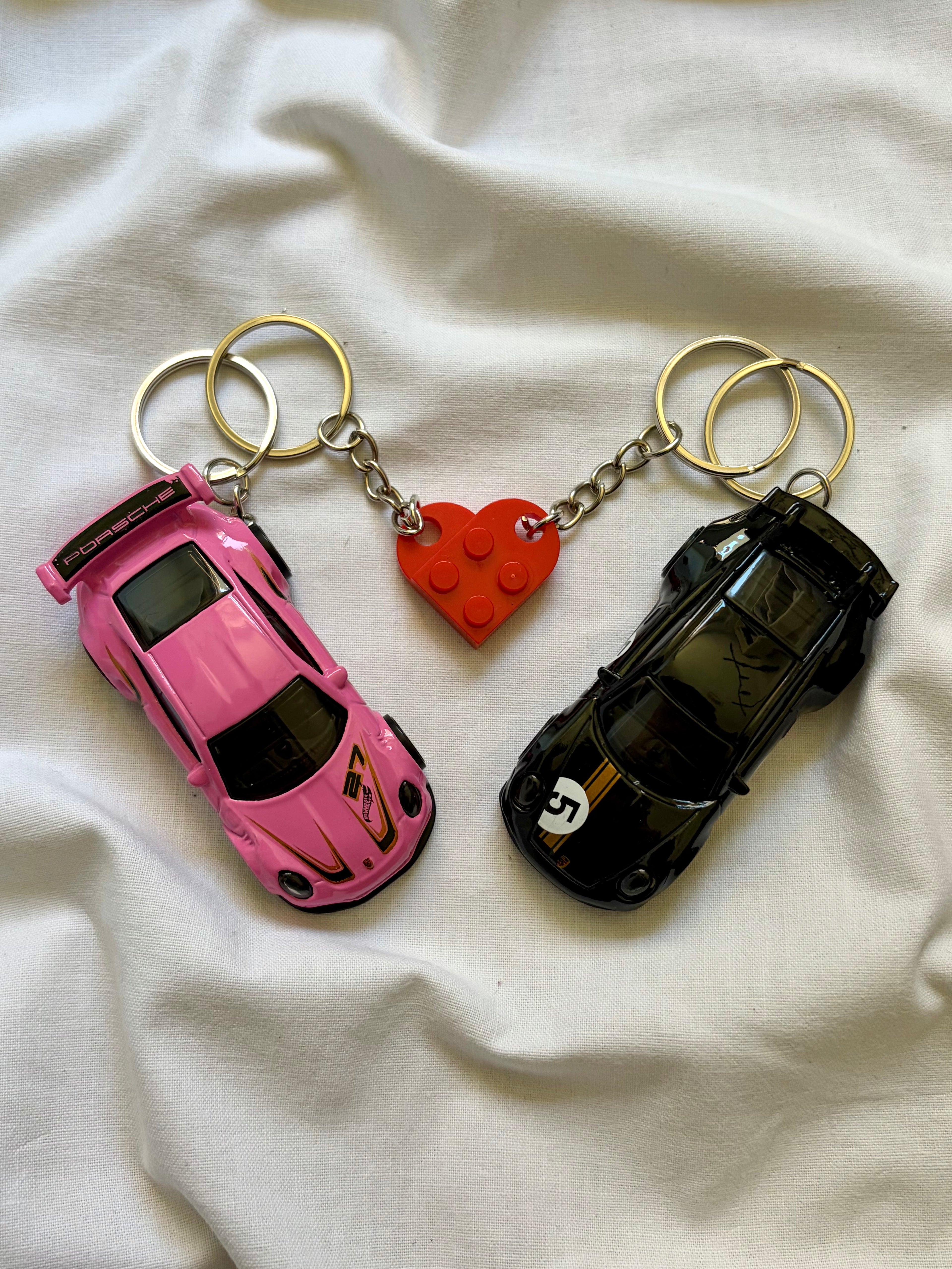 Porsche 911 GT3 RS Keychain Set