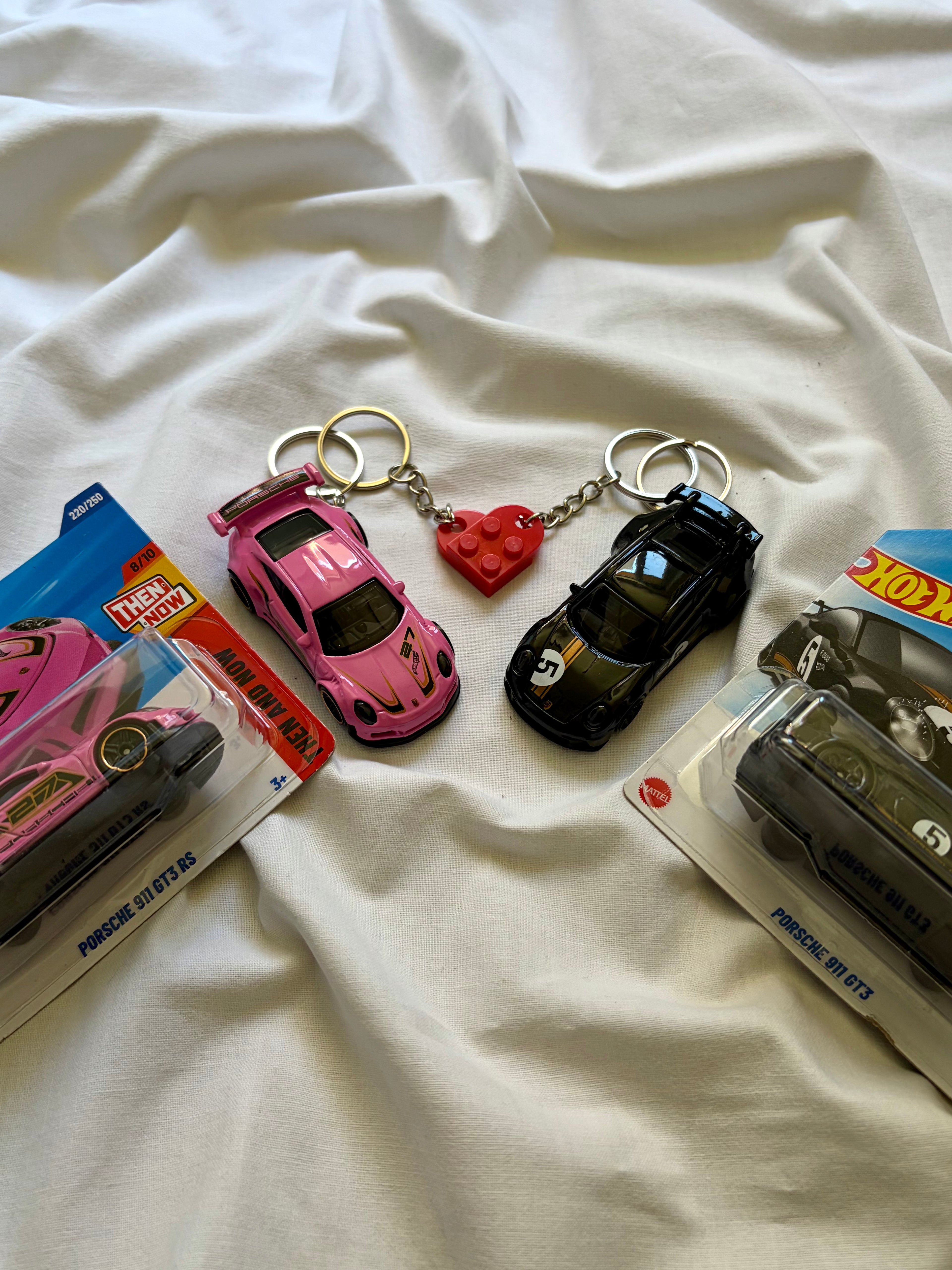Porsche 911 GT3 RS Keychain Set