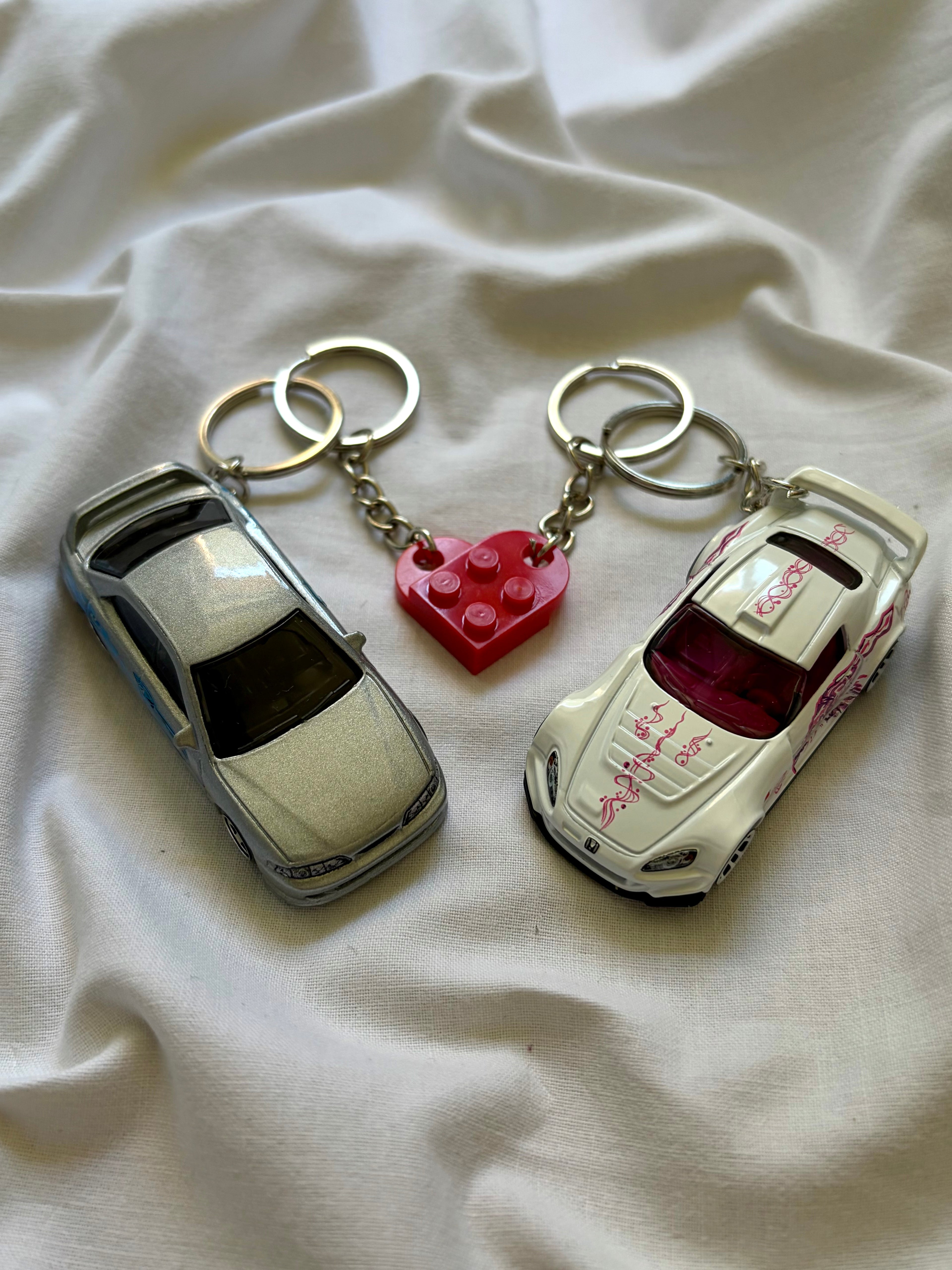 Hot Wheels Nissan Skyline GT-R Brian O'Conner and Honda S2000 Keychain Set - Suki