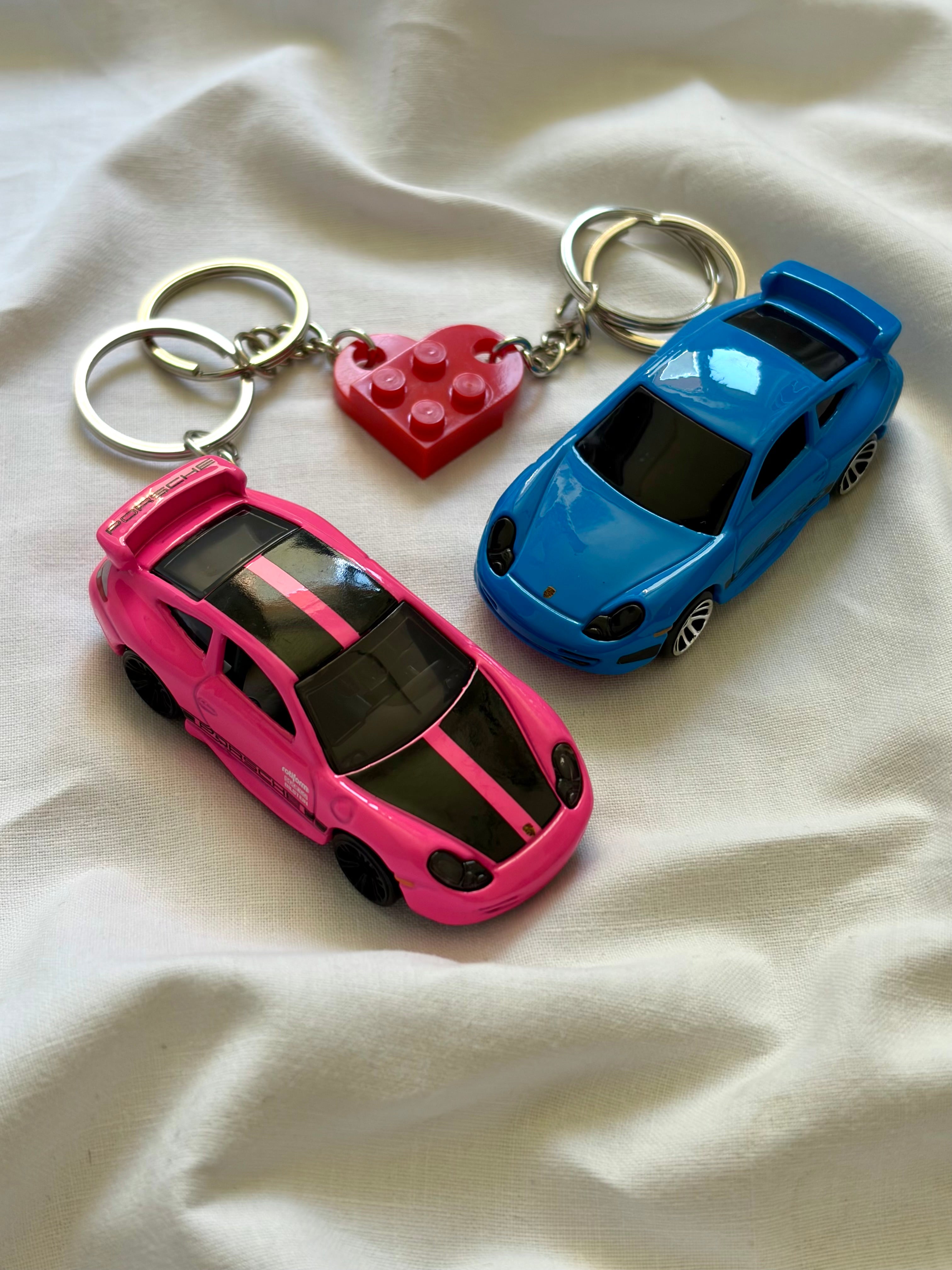 Porsche 911 GT3 RS Keychain Set