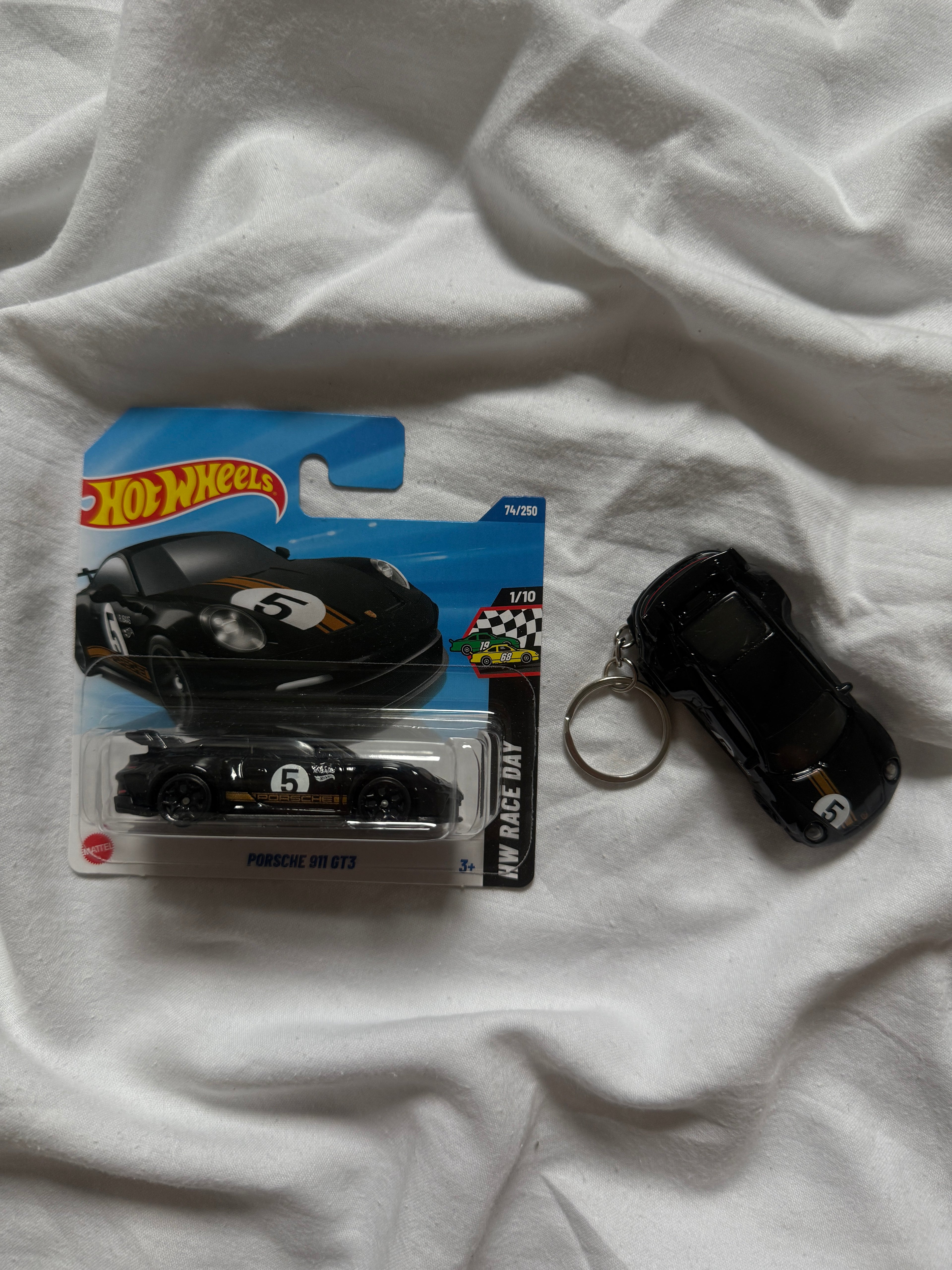 Brelok Hot Wheels Porsche 911 GT3