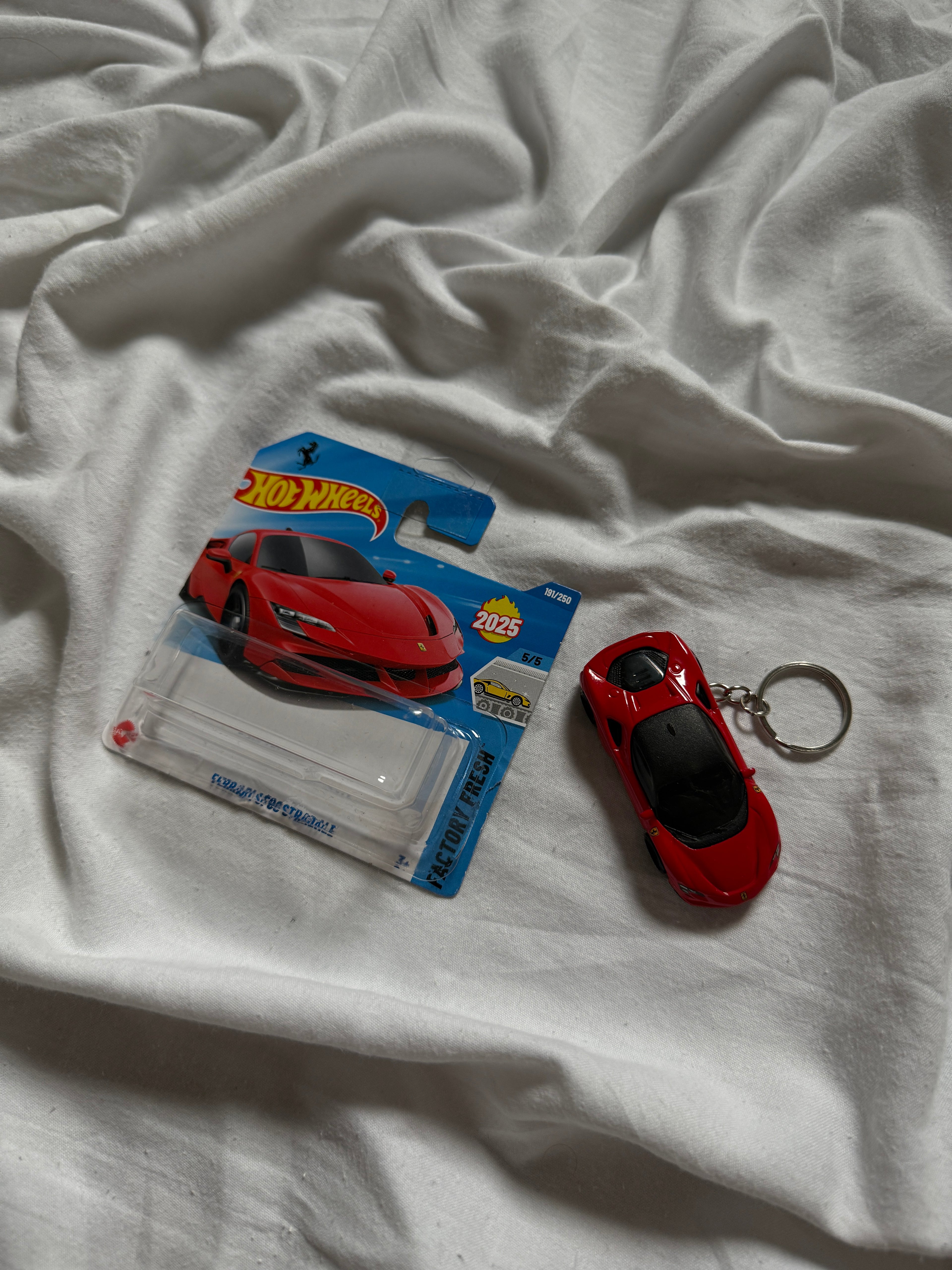 Brelok Hot Wheels Ferrari SF90 Stradale