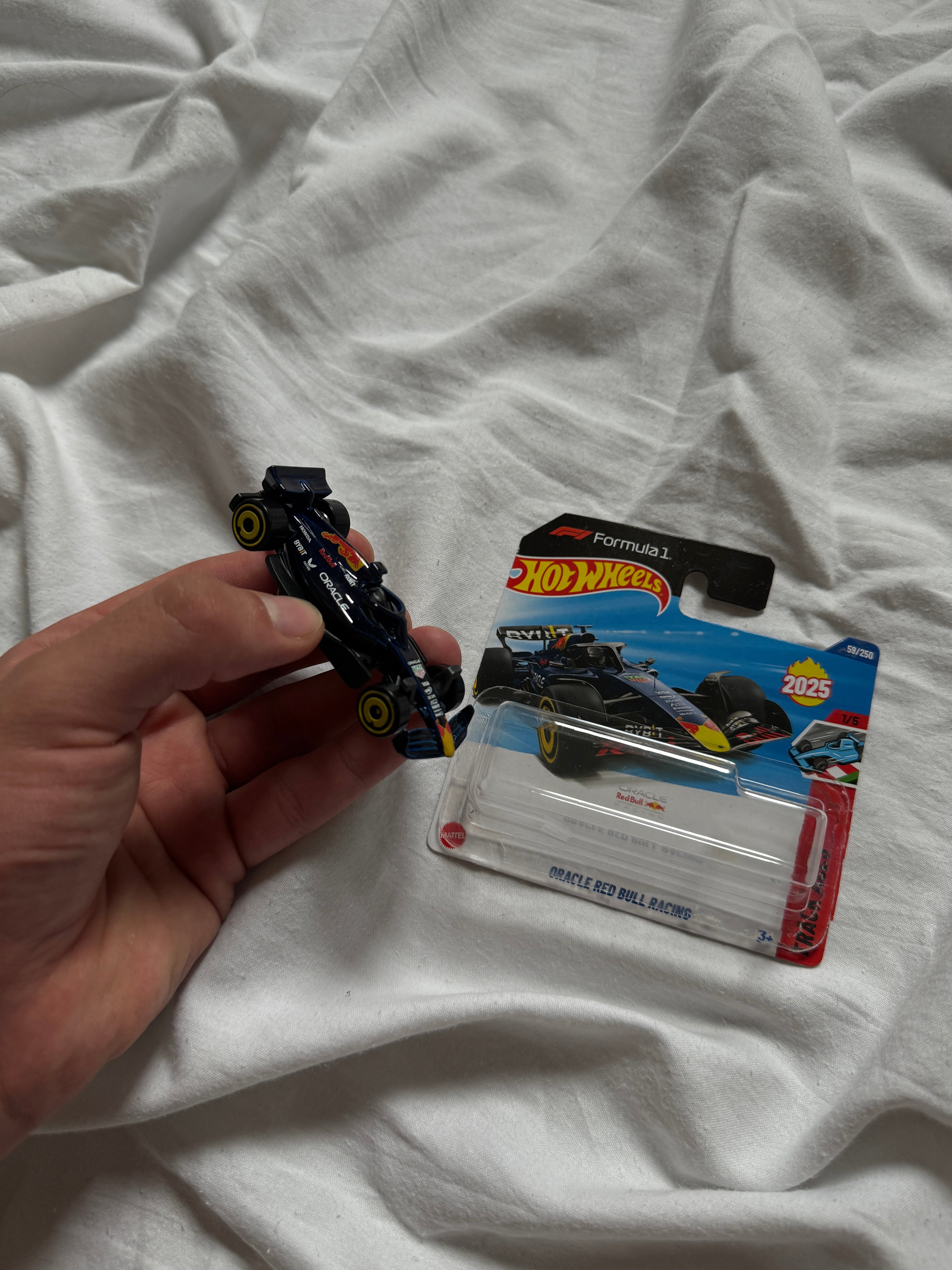 Brelok Hot Wheels Formula 1 Oracle RedBull Racing