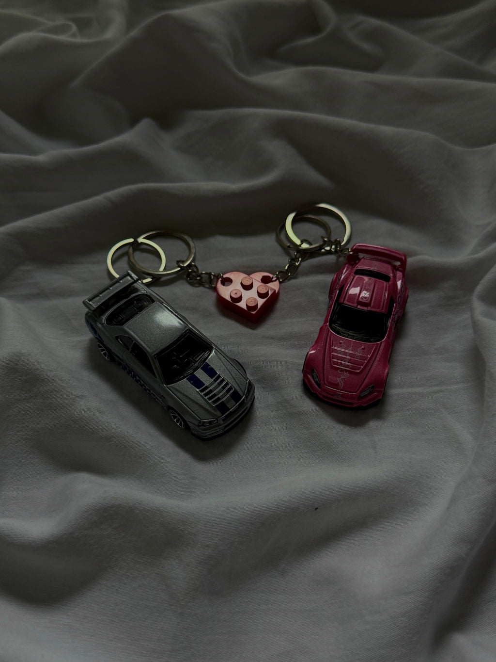 Zestaw Breloków Hot Wheels Nissan Skyline GT-R Brian O’Conner oraz Honda S2000 - Suki